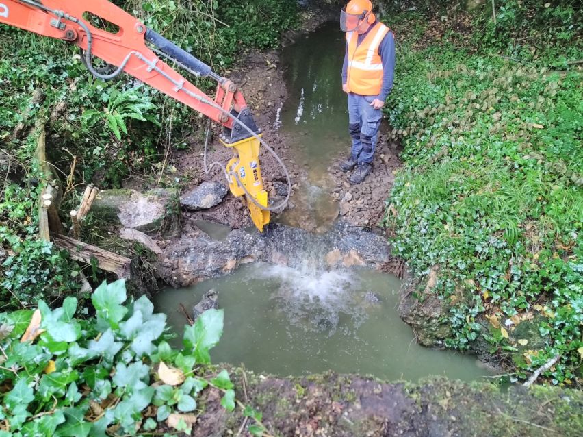Travaux sur la Gravelle à Cellé